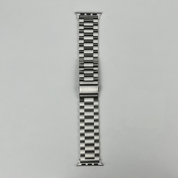 Stainless Steel Apple Watch Strap - Silver - Picture 2 of 3